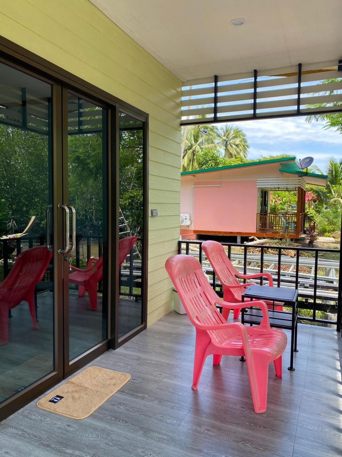 Kohmook Happy Time Bungalow Koh Mook Exterior photo